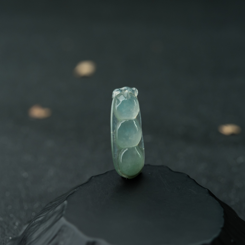 缅甸油青种晴水翡翠福豆吊坠-红掌柜
