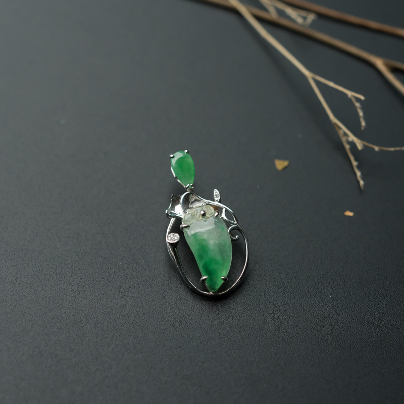 缅甸天然糯冰种飘翠翡翠吊坠-红掌柜