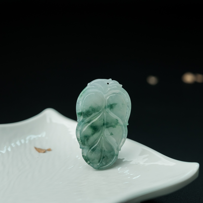 缅甸天然飘花翡翠金枝玉叶吊坠-红掌柜
