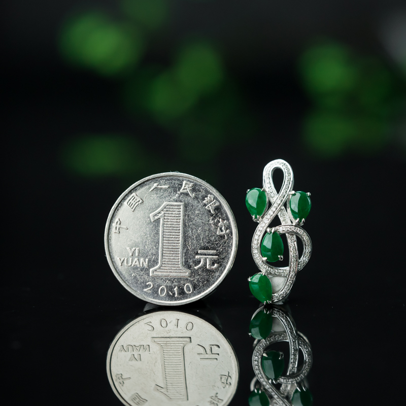 糯种翠绿翡翠音符吊坠-红掌柜