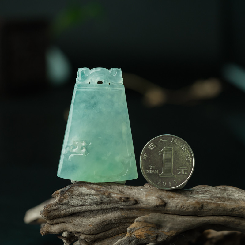 糯冰种晴水翡翠吊坠-红掌柜