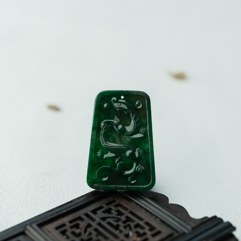 糯种暗绿翡翠龙凤呈祥吊坠-红掌柜