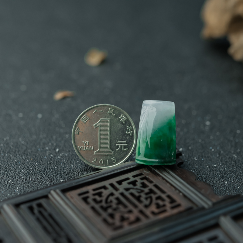 糯冰种翡翠竹节吊坠-红掌柜