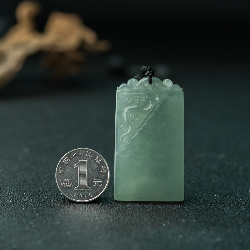 糯冰种晴水翡翠吊坠-红掌柜