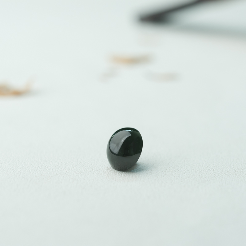 天然糯冰种墨翠蛋面-红掌柜