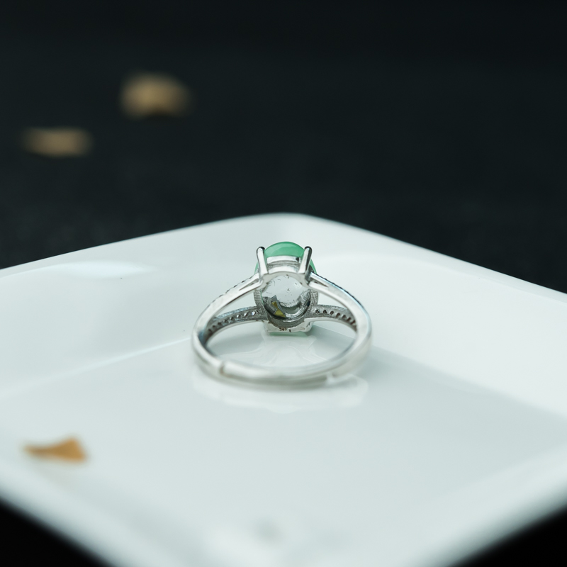 银镶天然糯种浅绿翡翠戒指-红掌柜
