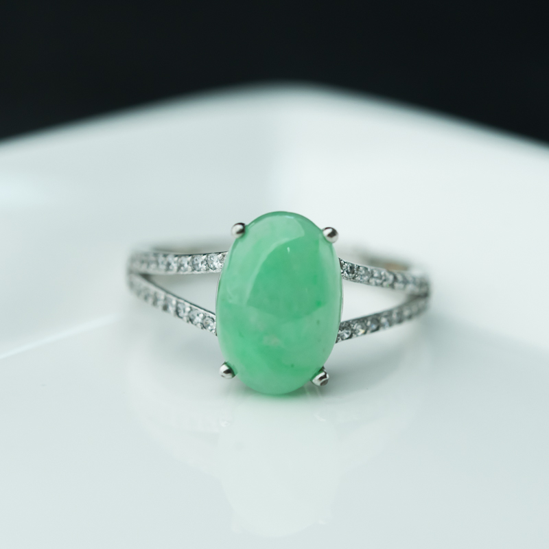 天然糯种浅绿翡翠戒指-红掌柜