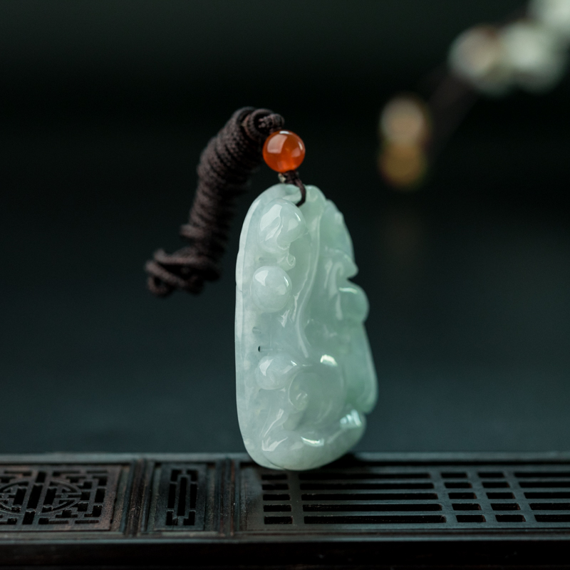 缅甸糯种浅绿翡翠喜上眉梢吊坠-红掌柜
