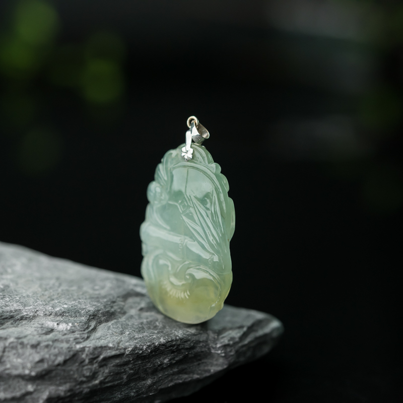 天然冰种俏色翡翠福在眼前吊坠-红掌柜