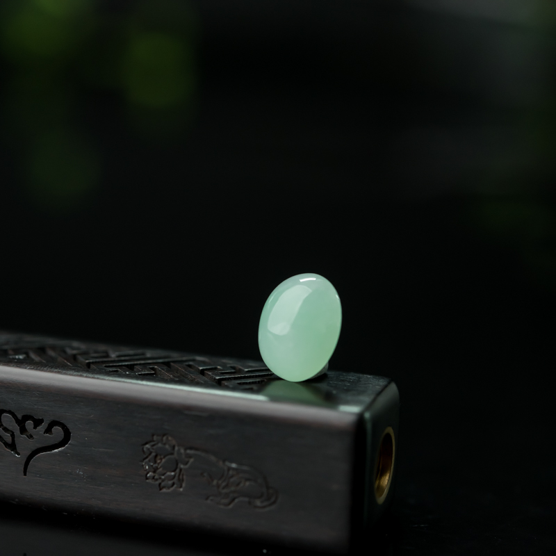 浅绿翡翠戒面-红掌柜