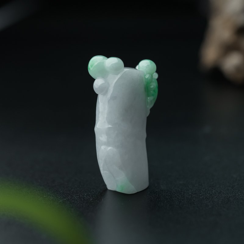 缅甸糯种飘翠翡翠节节高升吊坠-红掌柜