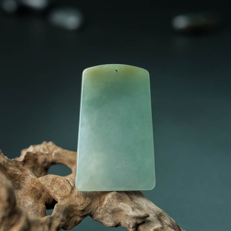 缅甸天然俏色翡翠麒麟吊坠-红掌柜