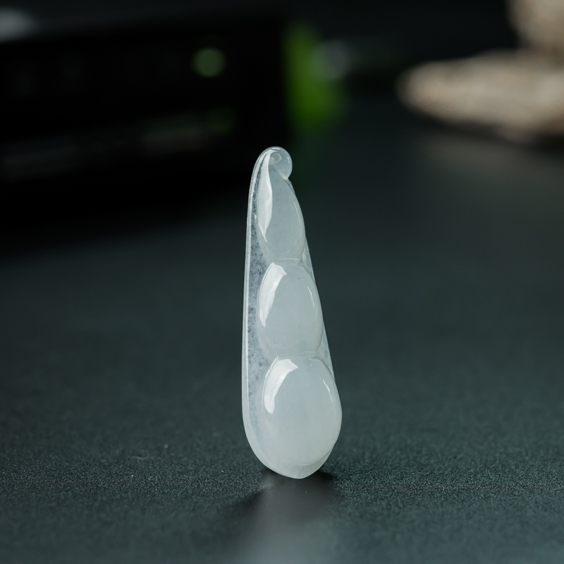 缅甸翡翠福豆吊坠-红掌柜