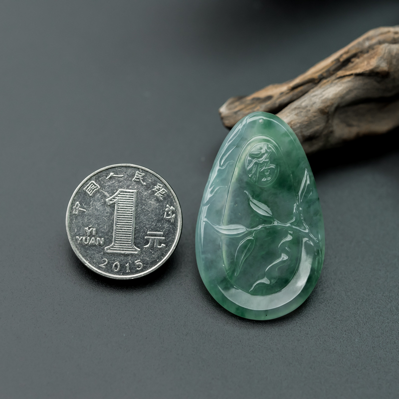 冰种飘花翡翠吊坠-红掌柜