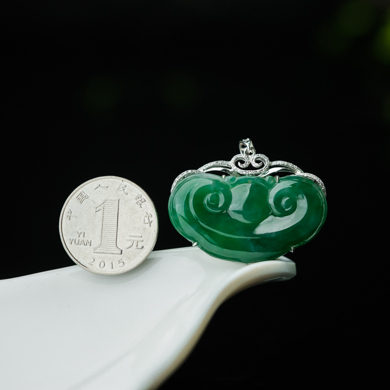 糯种翠绿翡翠吊坠-红掌柜