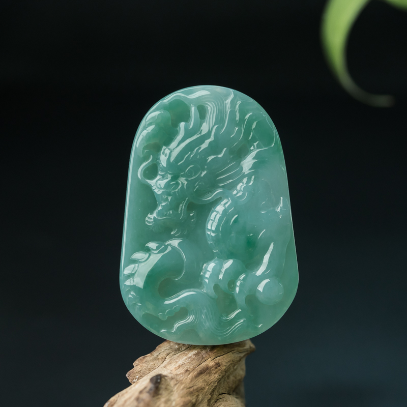 缅甸天然糯种浅绿翡翠辰龙吊坠-红掌柜