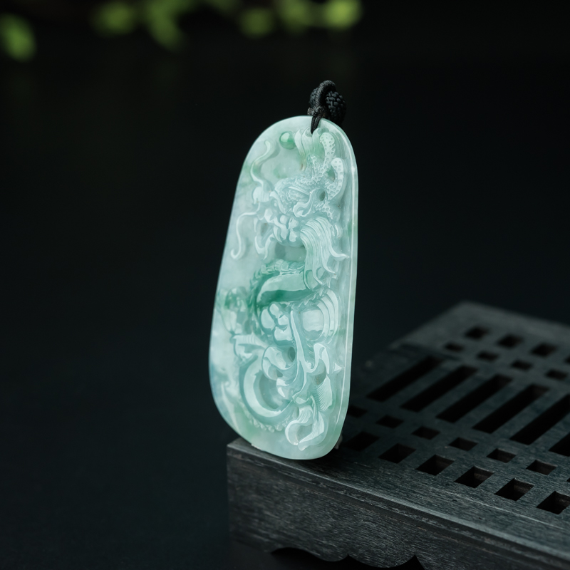 天然糯种飘翠翡翠飞龙在天吊坠-红掌柜