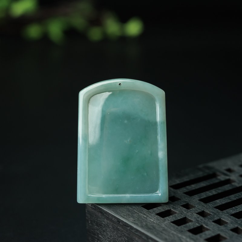 缅甸天然浅绿翡翠登高望远吊坠-红掌柜