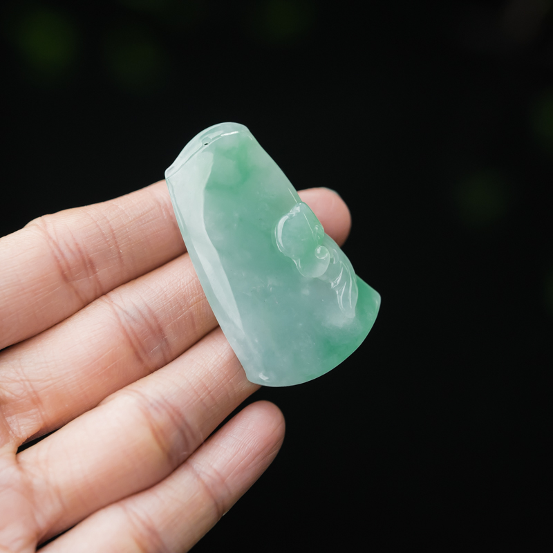 糯种飘翠翡翠竹报平安吊坠-红掌柜