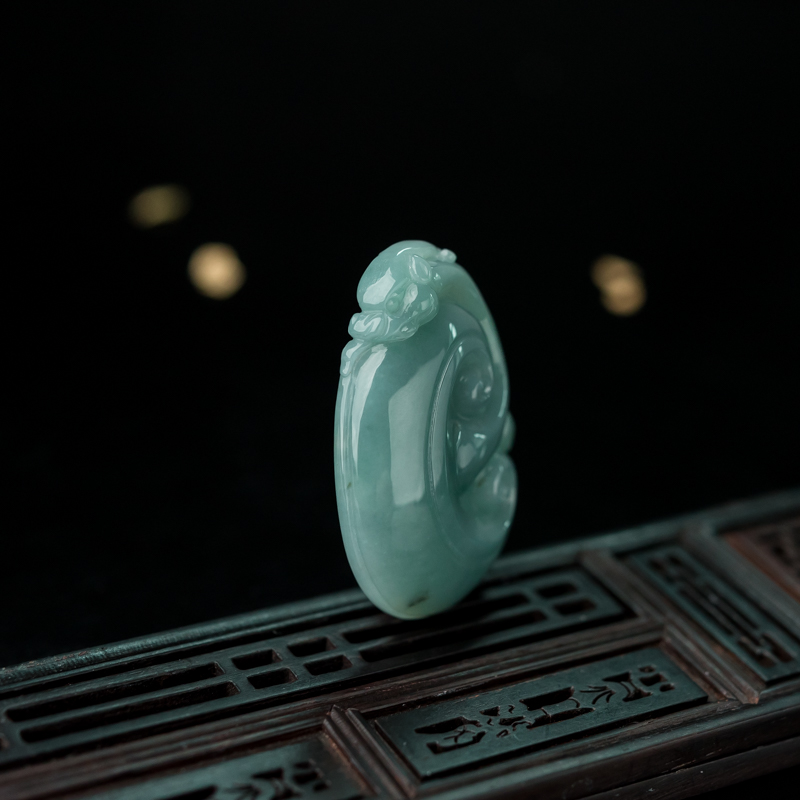 糯种翡翠如意吊坠-红掌柜