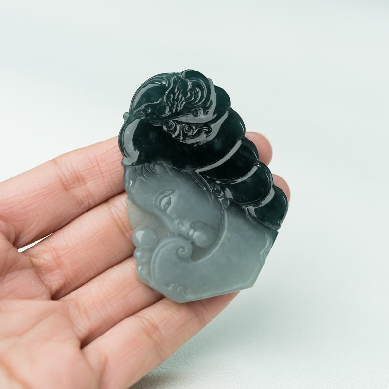 翡翠阿诗玛吊坠-红掌柜