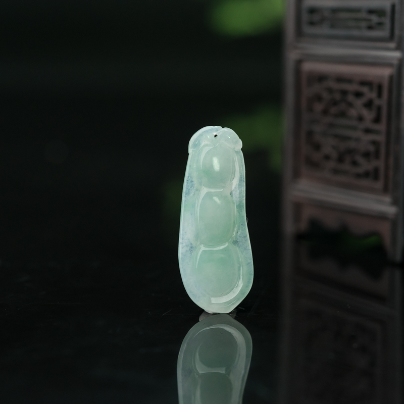 天然糯冰种飘翠翡翠福豆吊坠-红掌柜