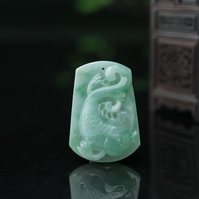 缅甸天然糯种浅绿翡翠年年有余吊坠-红掌柜