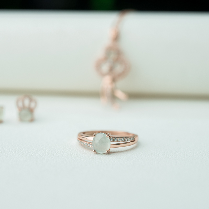 银镶缅甸糯冰种翡翠三件套-红掌柜