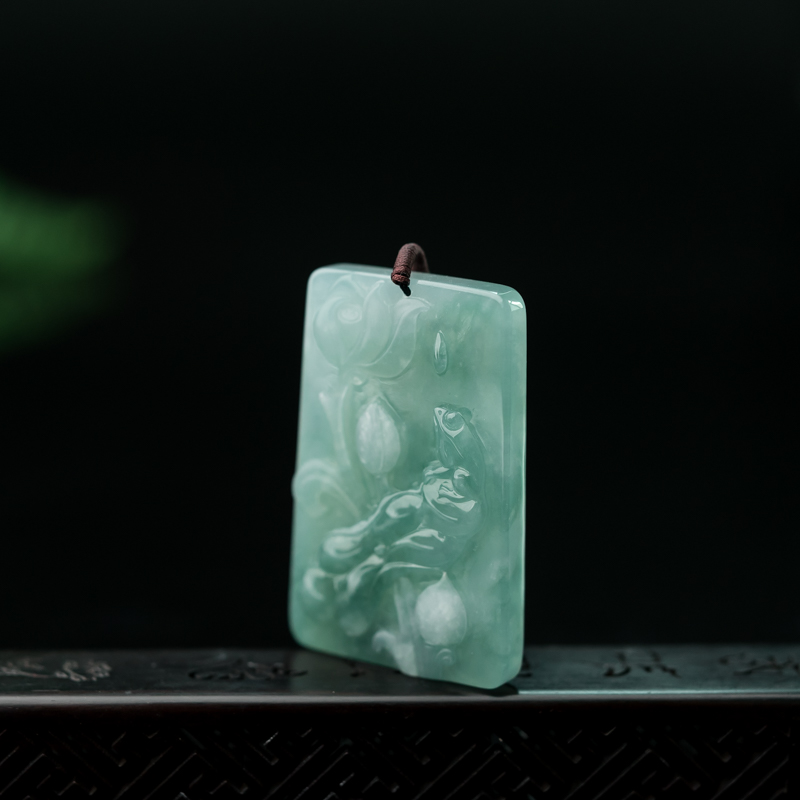 天然糯冰种浅绿翡翠荷叶吊坠-红掌柜
