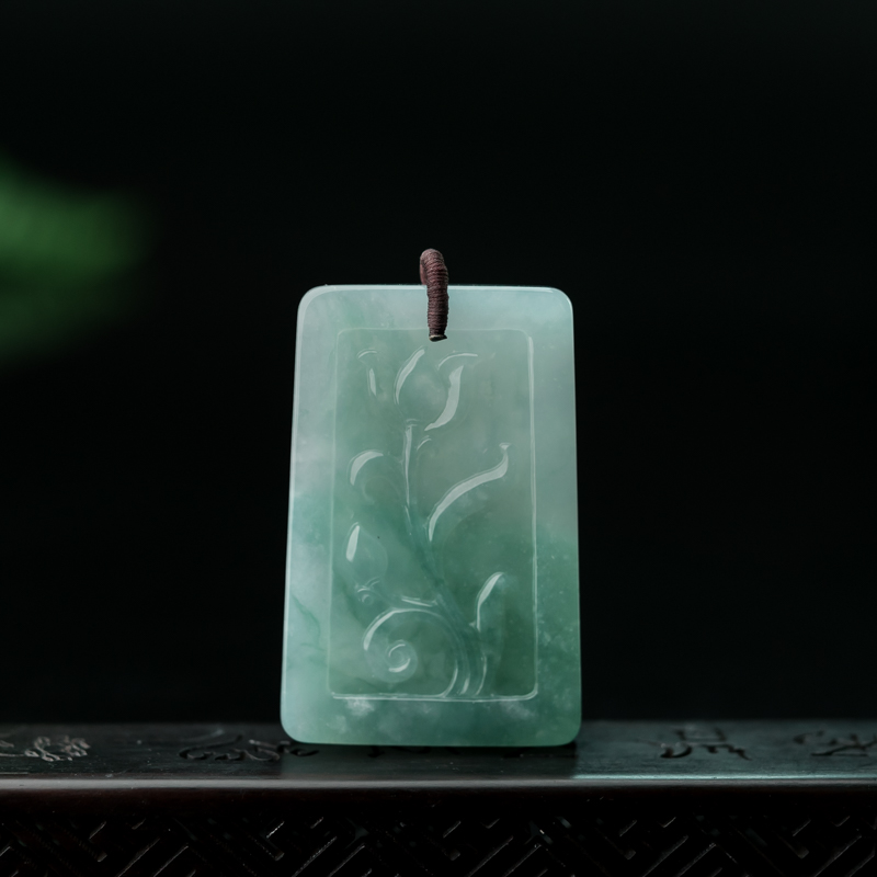 缅甸天然浅绿翡翠荷叶吊坠-红掌柜