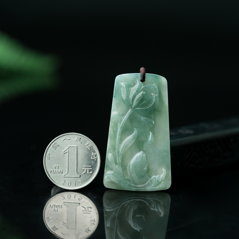 糯种翡翠年年有余吊坠-红掌柜