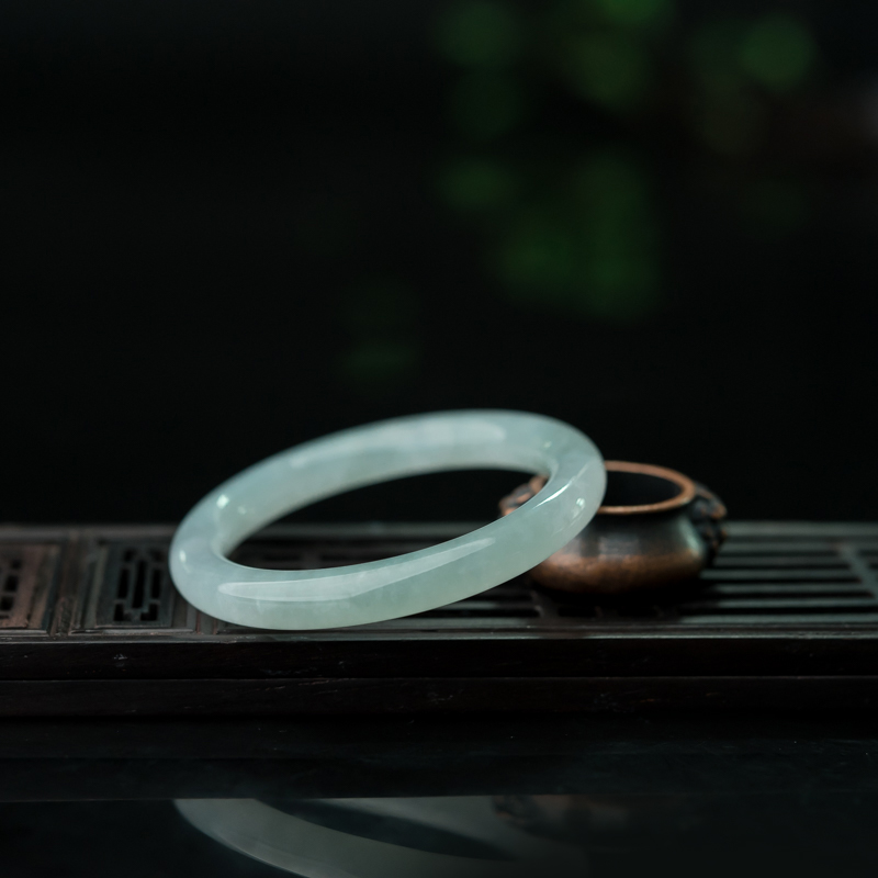 糯冰种淡晴水翡翠童镯-红掌柜