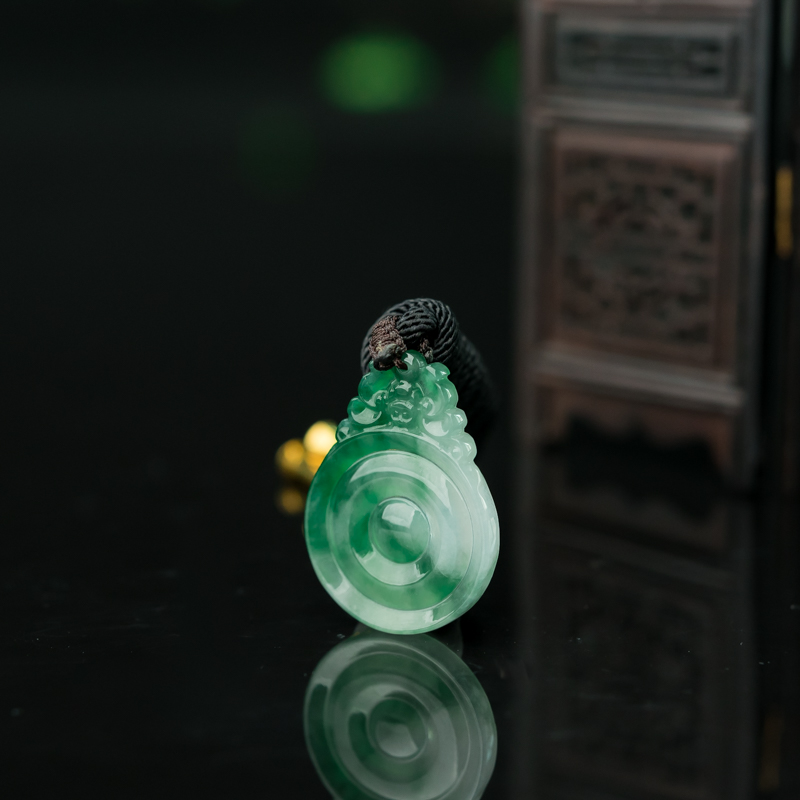 天然糯冰种飘翠翡翠福贝吊坠-红掌柜