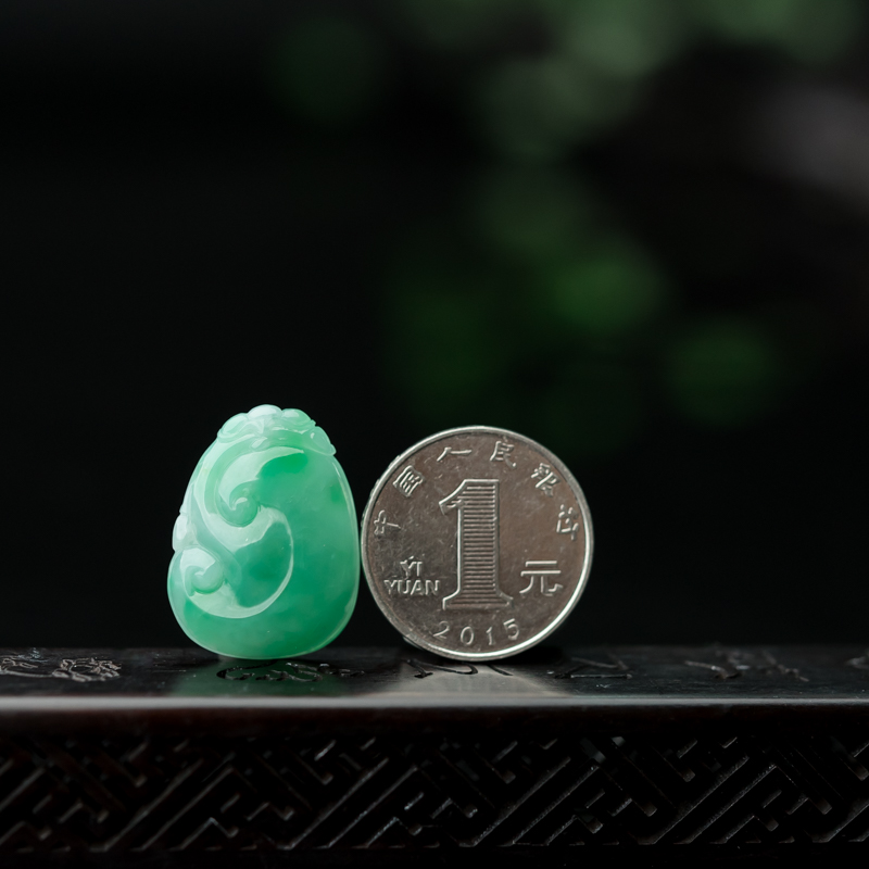 糯种飘翠翡翠吊坠-红掌柜