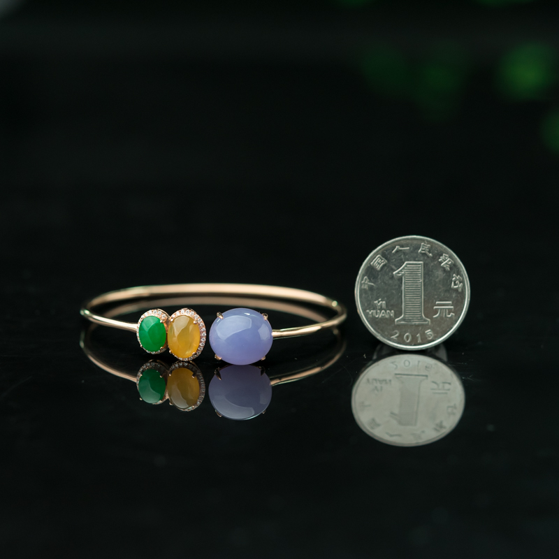 天然糯冰种翡翠手镯-红掌柜