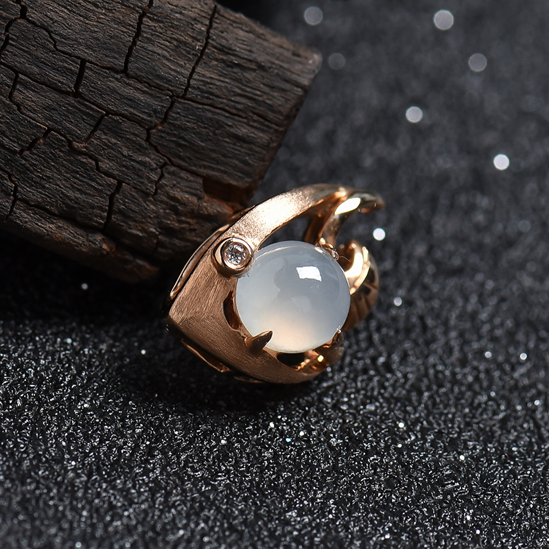 玫瑰金镶翡翠吊坠-红掌柜