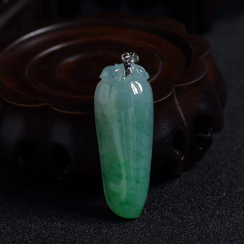 18k白金扣冰糯种翠绿飘花翡翠福瓜吊坠-红掌柜