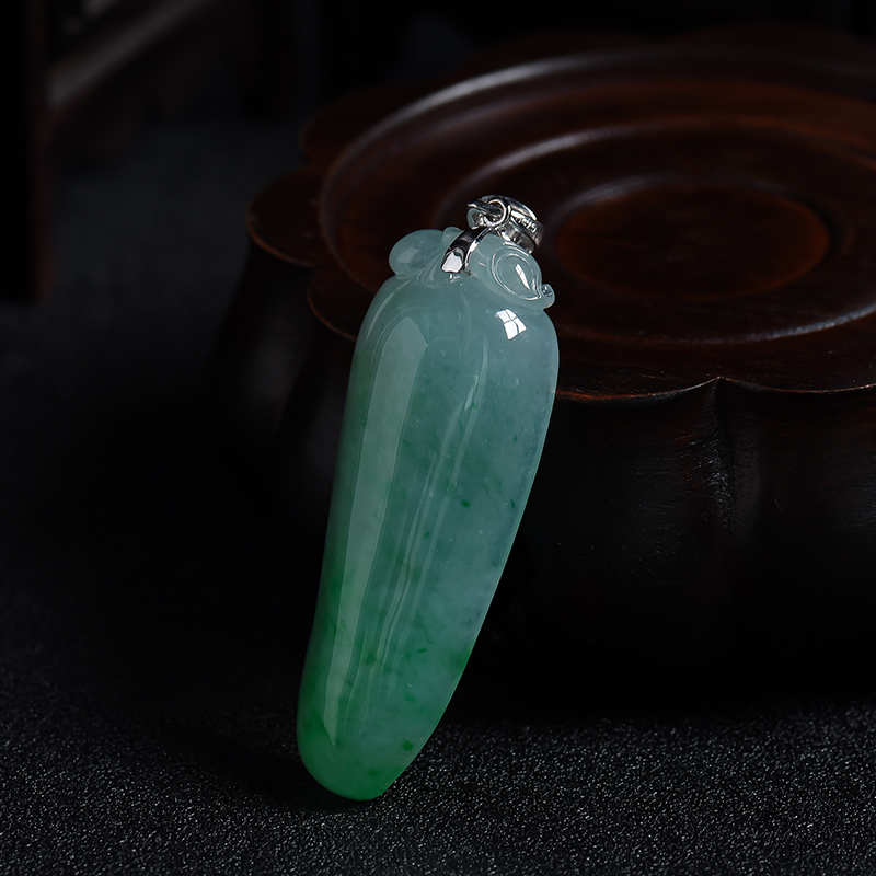 18k白金扣翠绿飘花翡翠福瓜吊坠-红掌柜