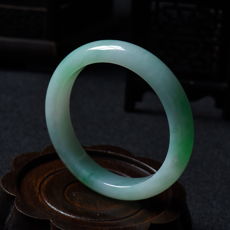 翠色翡翠福镯-红掌柜