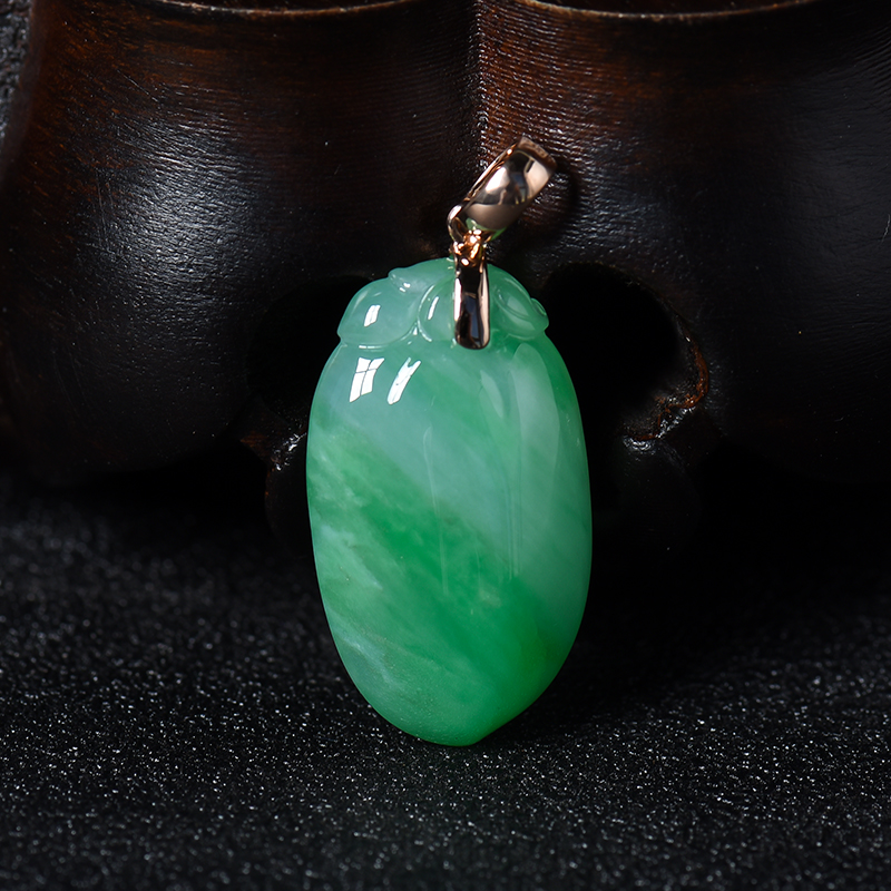 糯种翡翠翠绿福瓜吊坠-红掌柜