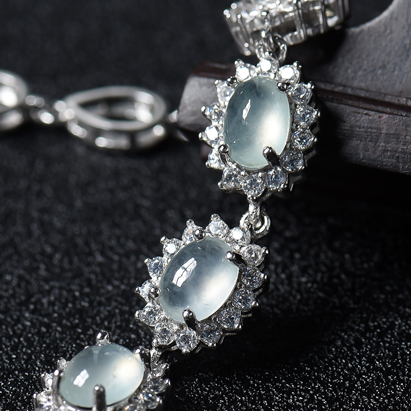 银镶冰种翡翠-红掌柜