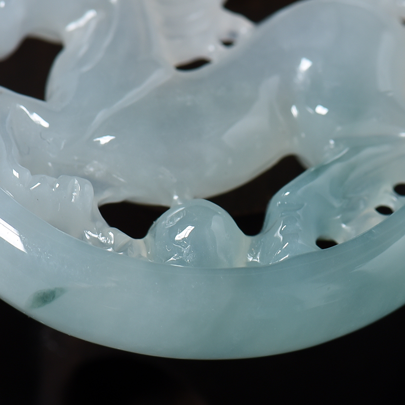 天然翡翠马牌吊坠-红掌柜