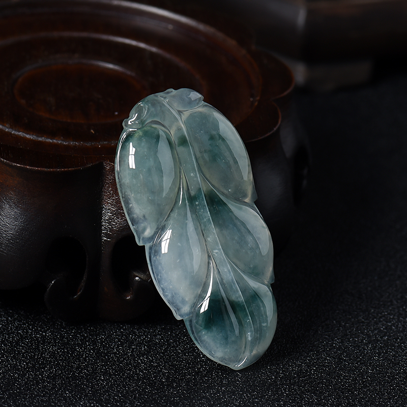 翡翠飘花叶子吊坠-红掌柜