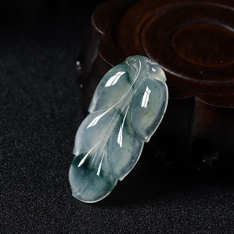 冰糯种翡翠飘花叶子-红掌柜