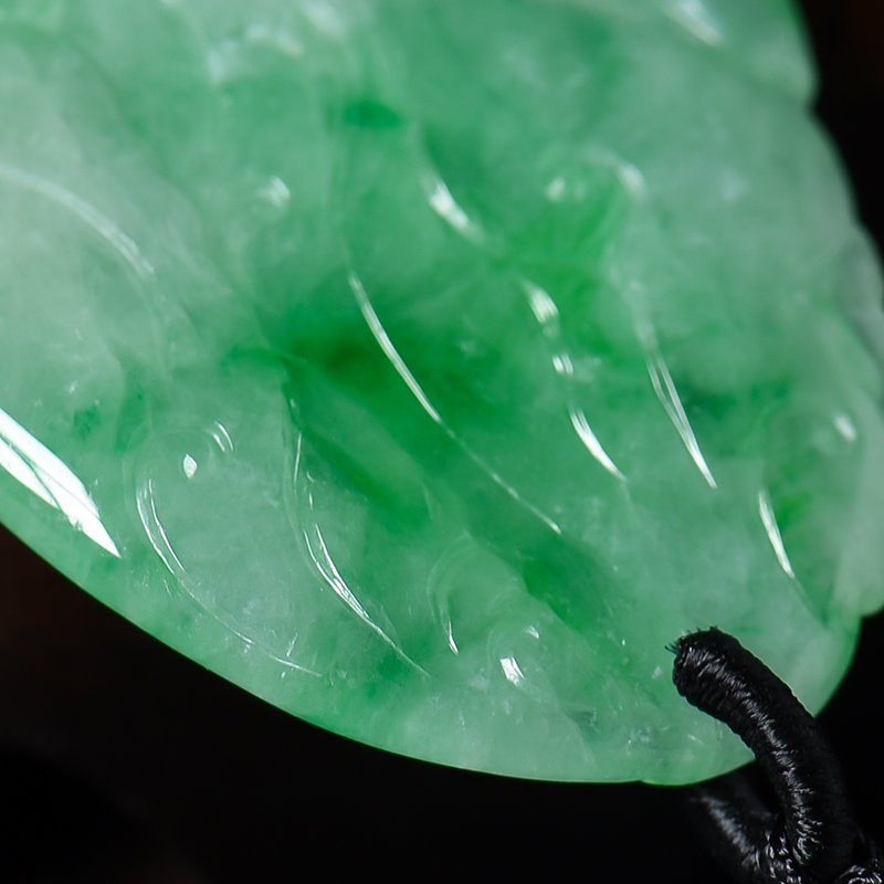 飘花翡翠如意吊坠 - 红掌柜