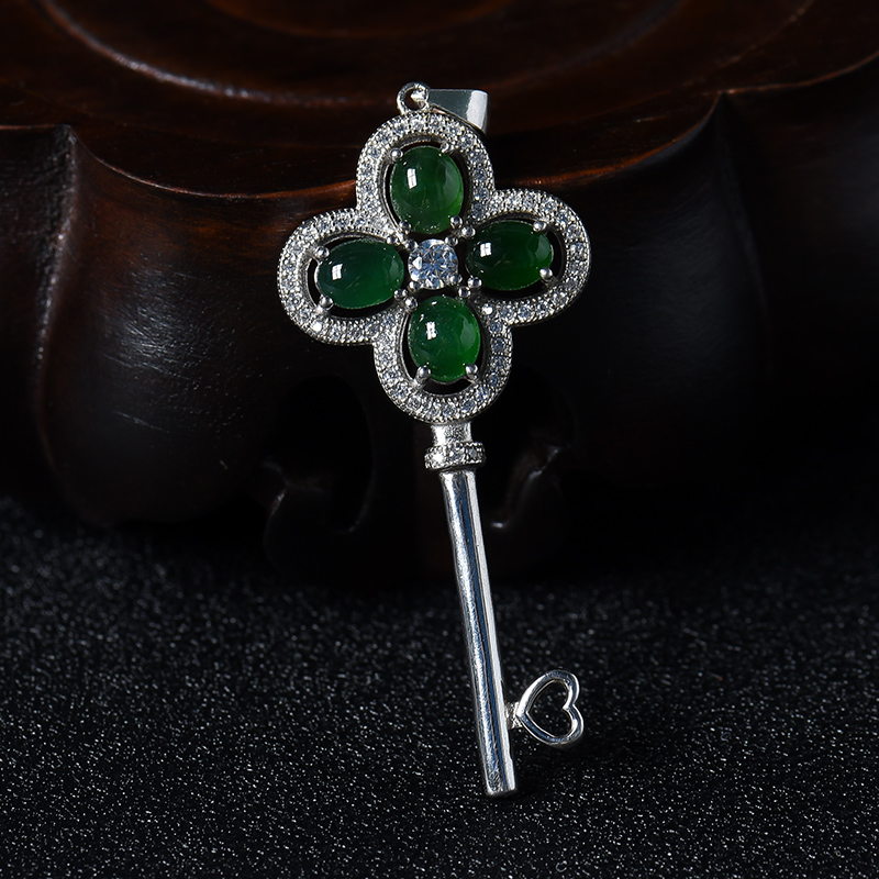 银镶糯冰种翠绿翡翠钥匙吊坠-红掌柜
