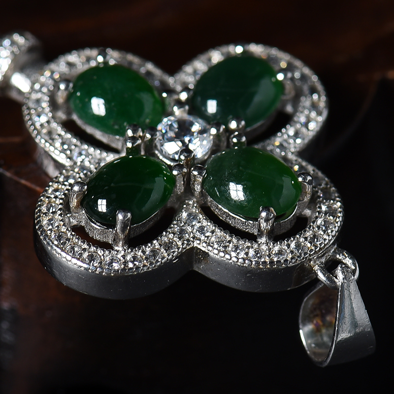 银镶翡翠钥匙吊坠-红掌柜