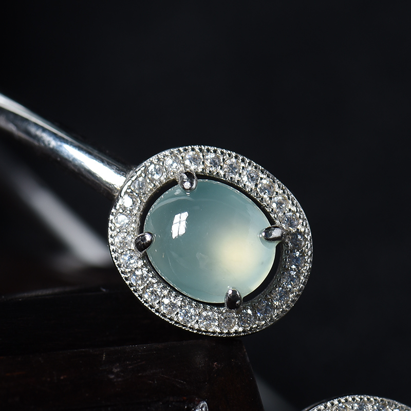 银镶冰种晴水翡翠蛋面-红掌柜