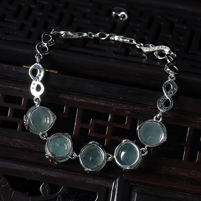 糯冰种晴水翡翠-红掌柜