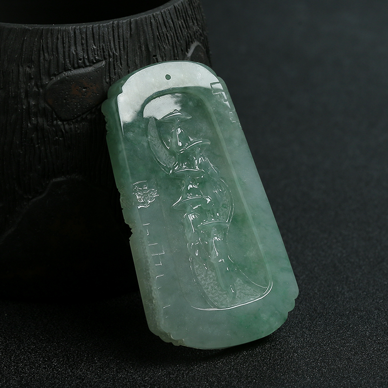 浅绿翡翠修行牌子挂件-红掌柜